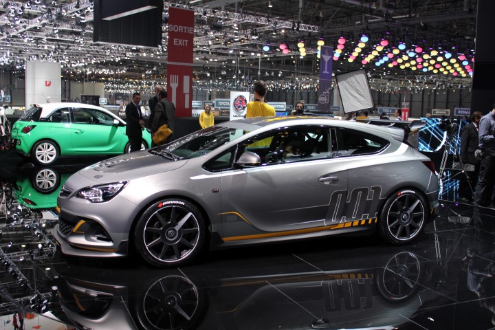 Opel Astra OPC Extreme