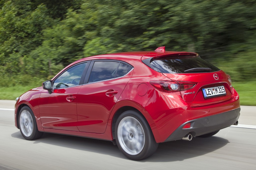 Mazda3_2013_Hatchback_action_10__jpg72 (1)