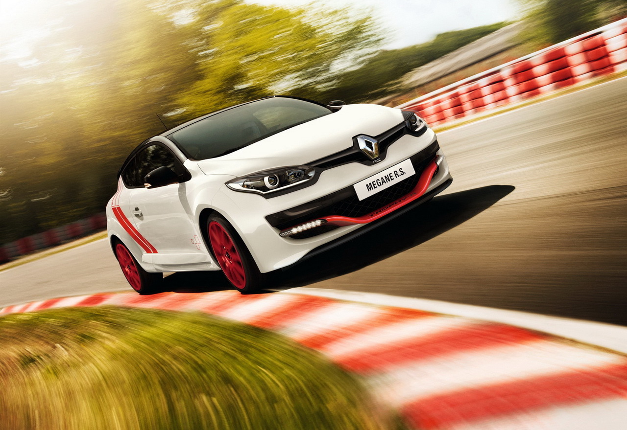 Renault-Megane-RS-275-Trophy-R-2014-01
