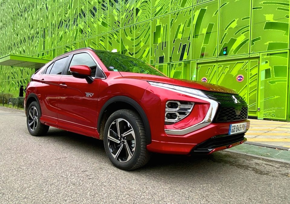 MITSUBISHI ECLIPSE CROSS PHEV, un hybride rechargeable qui a des atouts à faire valoir.