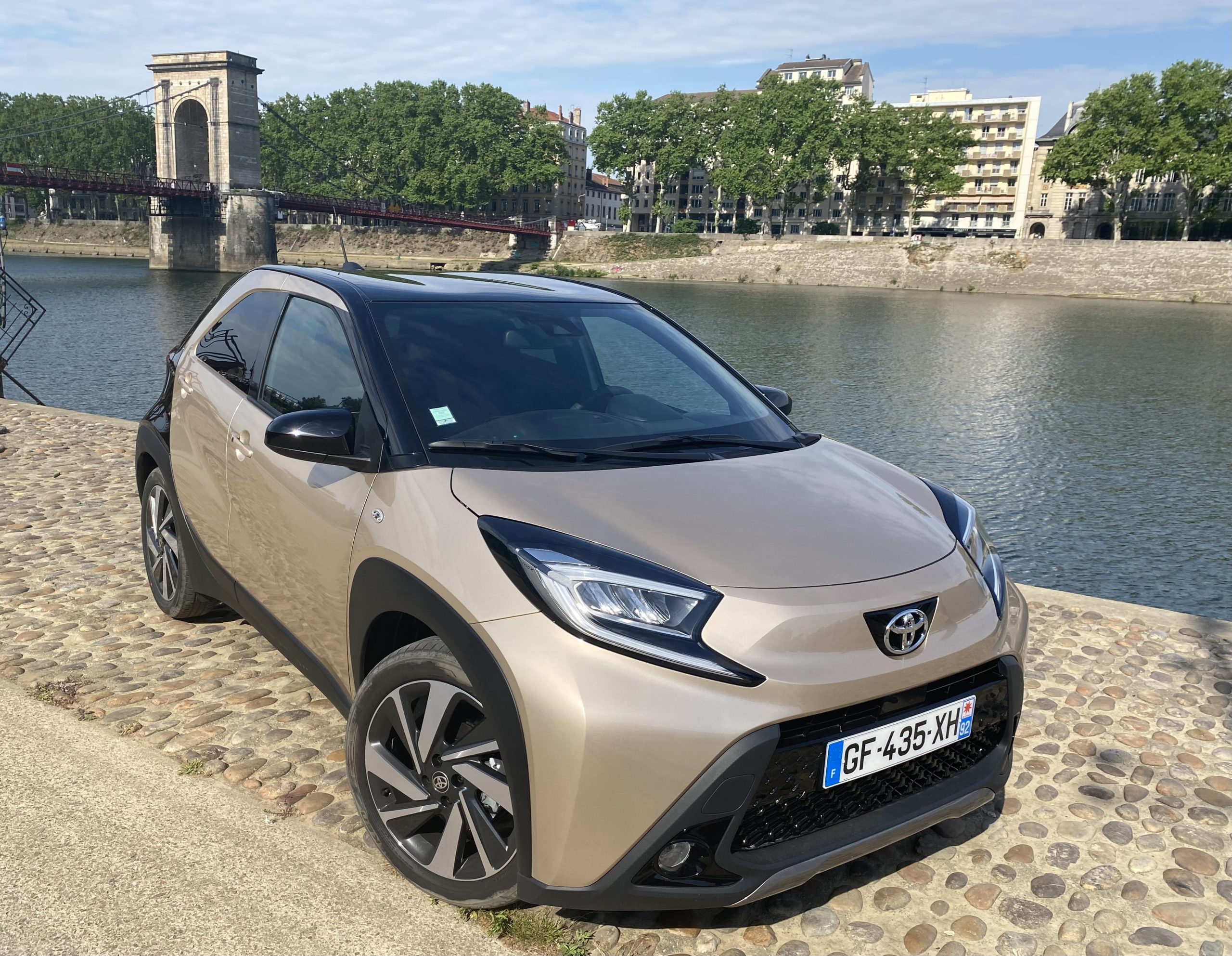 TOYOTA AYGO X LYON CROSS MINI CITADINE