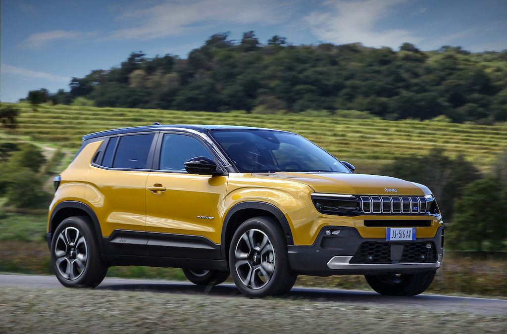 La Jeep® Avenger élue « meilleur SUV familial 2023 » par le WWCOTY