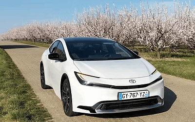 TOYOTA PRIUS 5, UNE EVOLUTION ABOUTIE