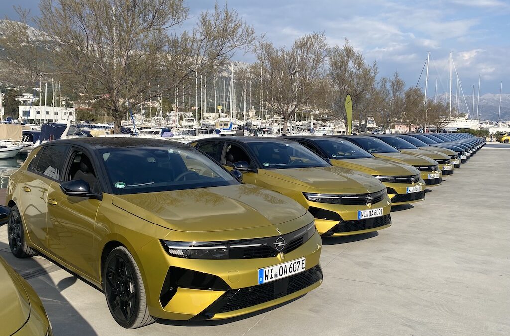 NOUVELLE OPEL ASTRA ET ASTRA SPORTS TOURER, 6e GENERATION