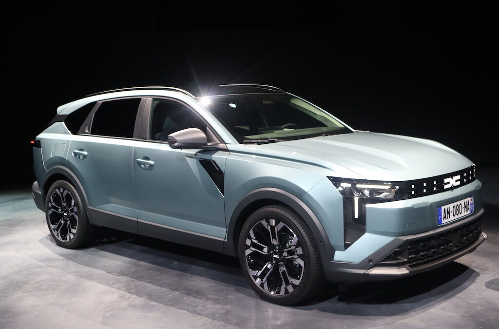 NOUVEAU DACIA STRIKER : LE MEILLEUR DES TROIS MONDES
